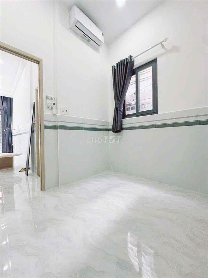 💸💸Giá thuê: 12.triệu/tháng + cọc 2 tháng 🏡🏡CHO THUÊ NHÀ NGUYÊN CĂN mới