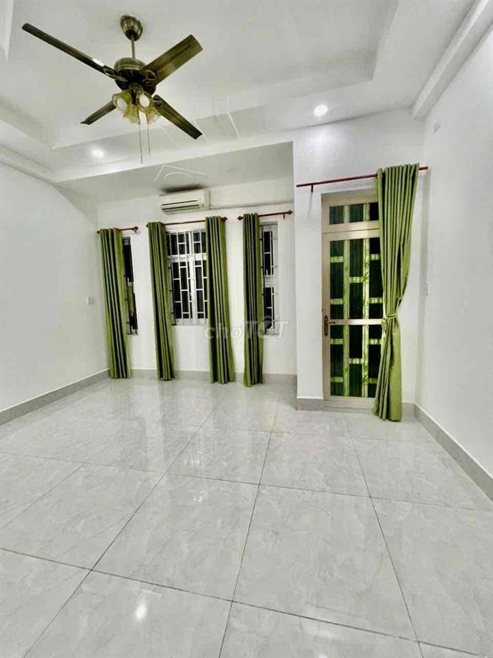 🏡 Nhà cho thuê hẻm Tám Danh p4 q8 Hẻm trước nhà 3 m 📐Dt; 5.2 x10  1 tr