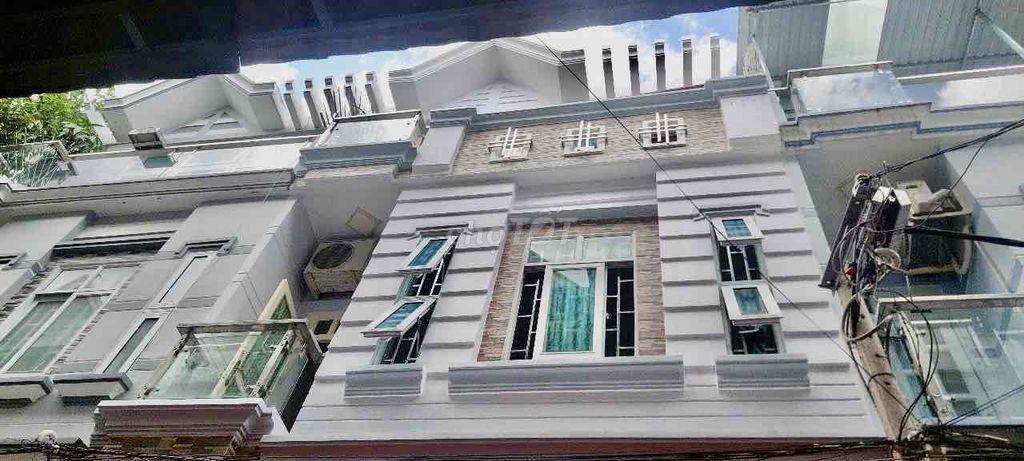 🏡 Nhà cho thuê hẻm Tám Danh p4 q8 Hẻm trước nhà 3 m 📐Dt; 5.2 x10  1 tr