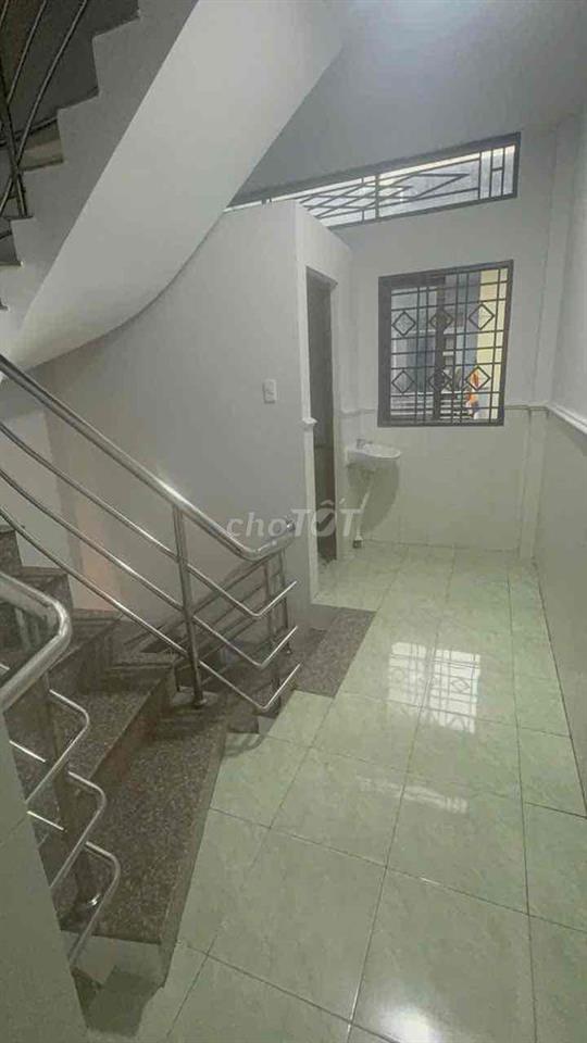 🏠NHÀ Cho thuê  mặt tiền nội bộ  Tạ Quang Bửu xe hơi 🚘🚘đậu trong nhà đư