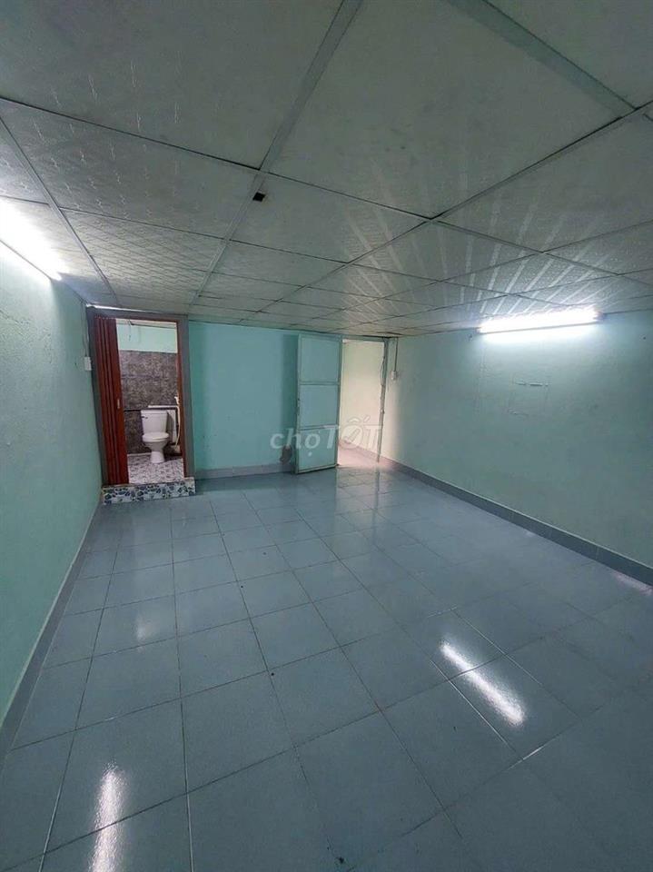 cho thuê nhà đường Phạm Hùng C2 DT.4m×16m } 1 lầu 2Phòng 2toilet hẽm5m