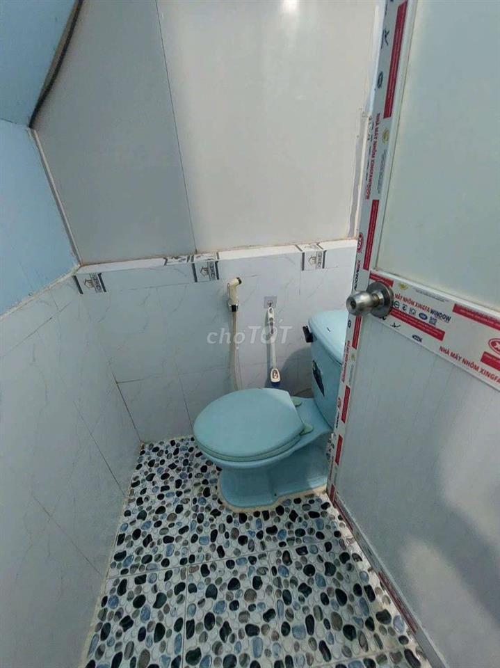 cho thuê nhà đường Phạm Hùng C2 DT.4m×16m } 1 lầu 2Phòng 2toilet hẽm5m