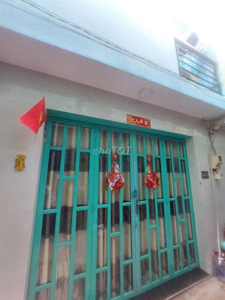 Cho thuê nhà đường Quốc Lộ 50 DT.4m×10m } 1 Lầu 2 Phòng 2 toilet Hẽm6m