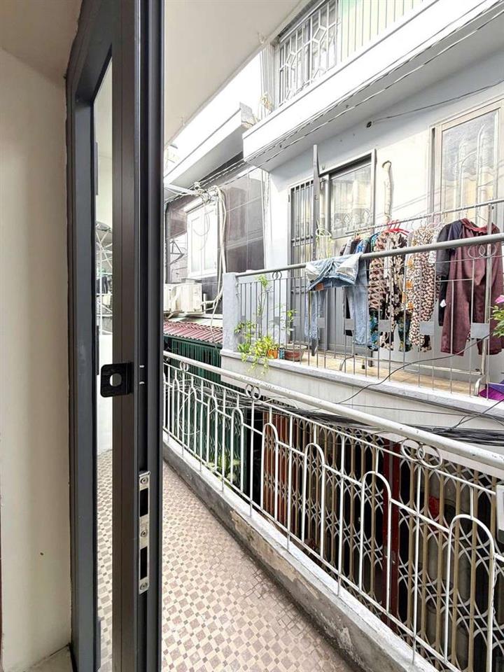 Cho thuê nhà đường Phạm Thế Hiển P6 DT.4m×12m } 1 Lầu 1 Phòng suốt 2wc