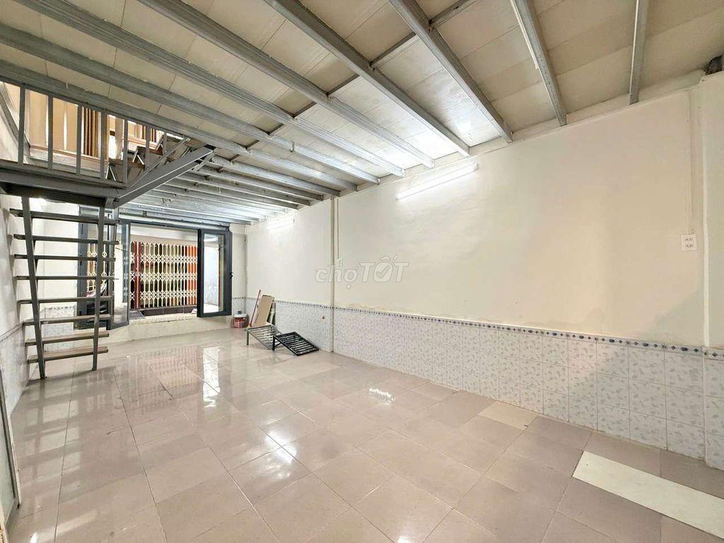 Cho thuê nhà đường Phạm Thế Hiển P6 DT.4m×12m } 1 Lầu 1 Phòng suốt 2wc