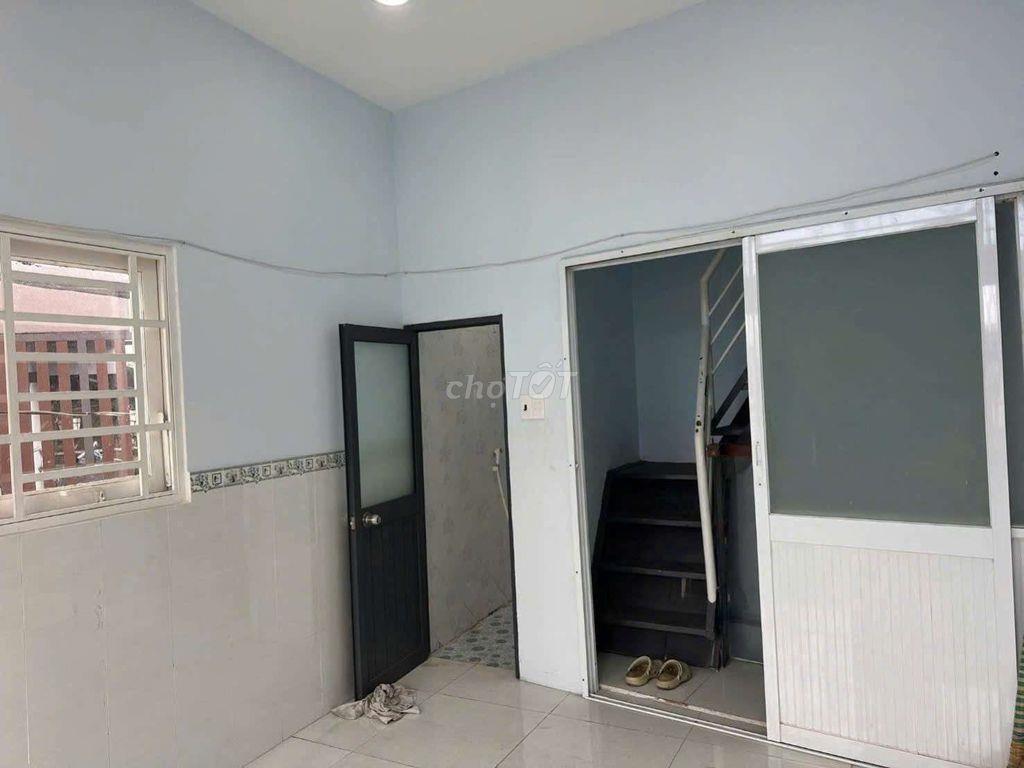 Cho thuê nhà Mặt Tiền đường Phạm Thế Hiển P4.Q8 DT.3m2×6m. 1Lầu 1Phòng