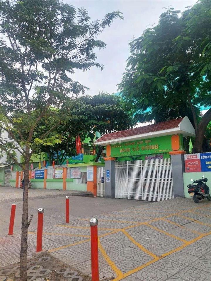 Cho thuê nhà MT đường Đông Hồ & Phạm Thế Hiển P4.Q8 DT.3m5×14m } 1 Lầu