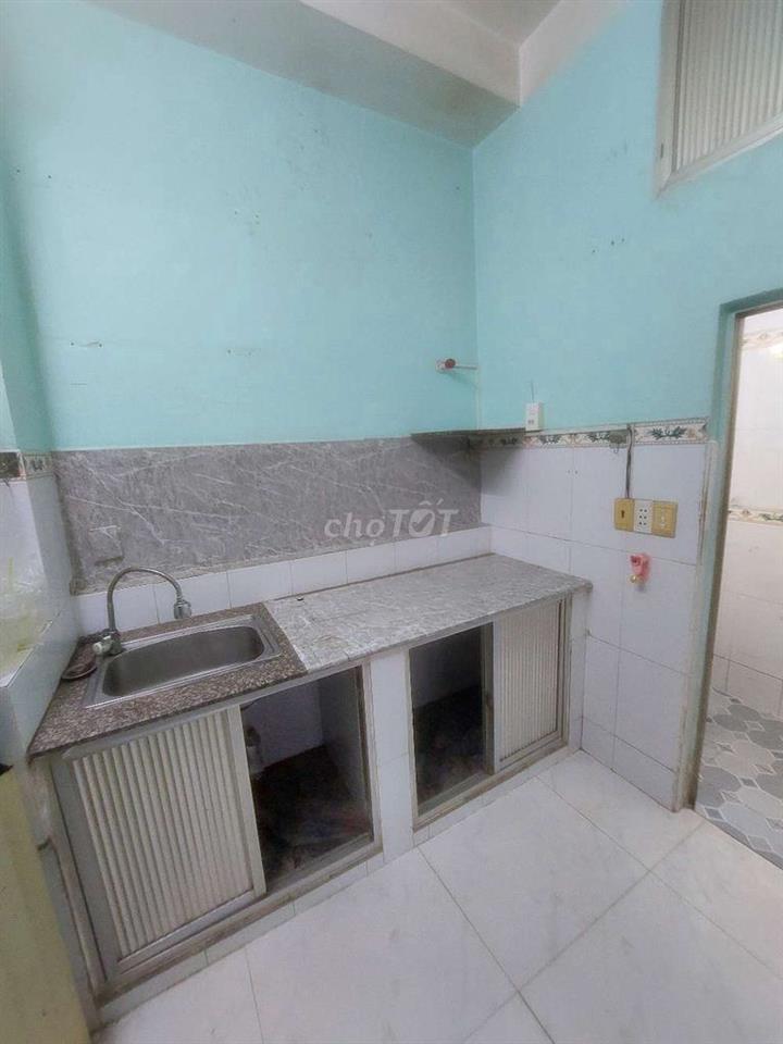 Cho thuê nhà đường Phạm Hùng C10 DT.2m7×6m } 1 lầu 1 Phòng 1 toilet