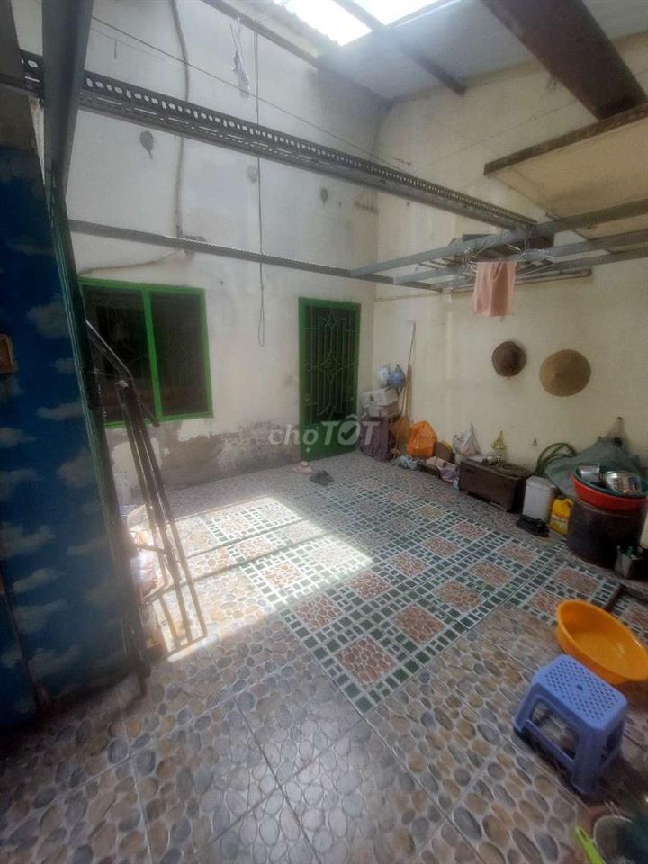 Cho thuê nhà đường Phạm Hùng C2 DT.4m×16m } 1 lầu 2 Phòng 2 wc hẽm 5m