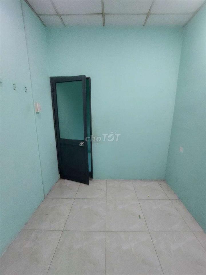 Cho thuê nhà đường Quốc Lộ 50 LT5. DT.4m×15m } 1 Lầu 2 Phòng 2 toilet.