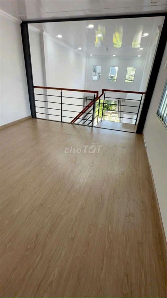 cho thuê nhà mặt tiền đường Đặng Thúc Liêng P4.Q8. DT.3m5×15m } 2 Lầu.