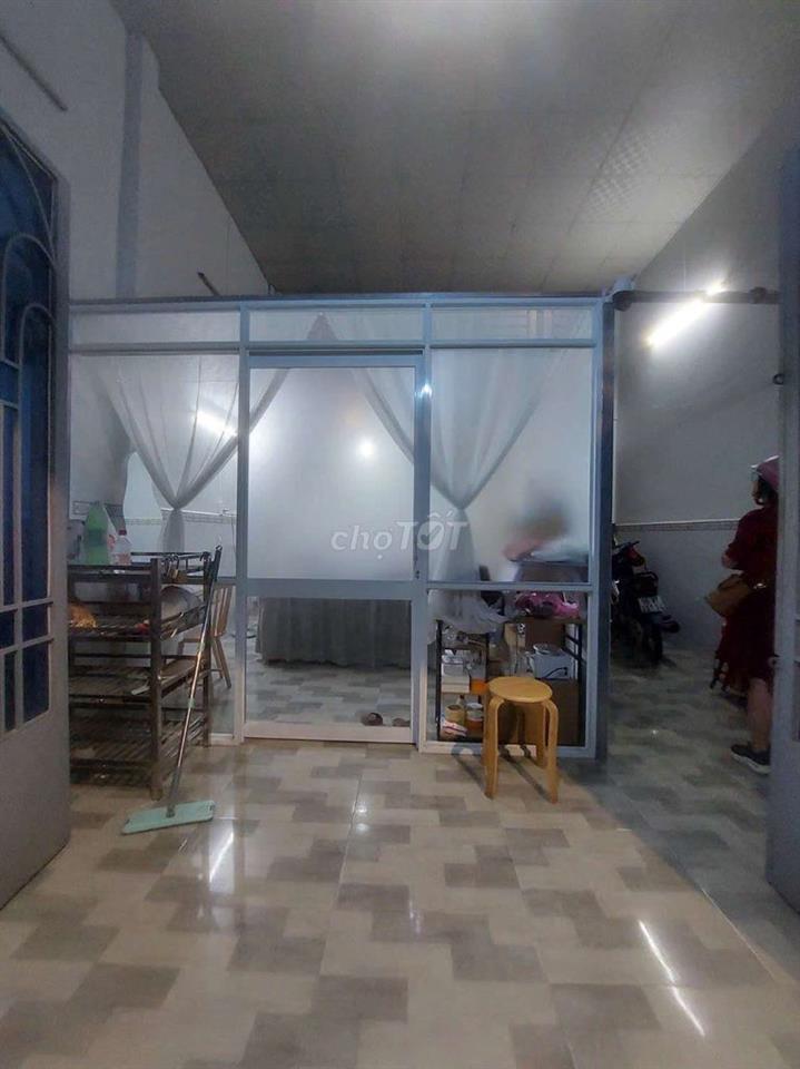 cho thuê nhà mặt tiền đường Đặng Thúc Liêng P4.Q8. DT.3m5×15m } 2 Lầu.