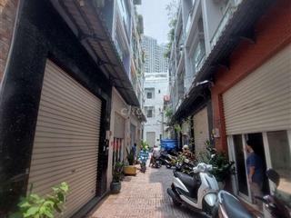 Cho thuê nhà đường Bùi Minh Trực P6.Q8 DT.4m×11m } 3Lầu ST. 4Phòng 3wc