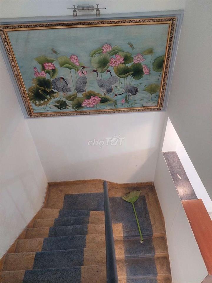 Cho thuê nhà đường Phạm Hùng C4 DT.4m×17m } 1 Lầu 3Phòng 2toilet hẽm5m