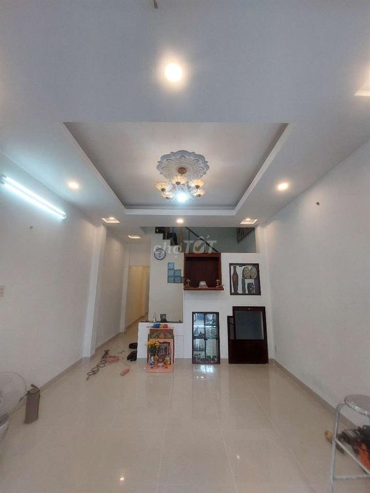 Cho thuê nhà đường Phạm Hùng C4 DT.4m×17m } 1 Lầu 3Phòng 2toilet hẽm5m