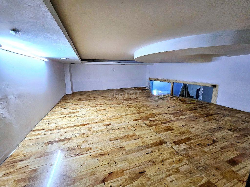 Cho thuê mặt bằng có chổ ở lại ngay Dương Bá Trạc 3x10m