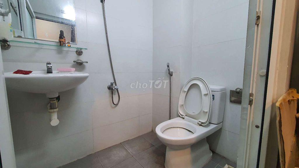 phòng trống sẵn dọn vào ở ngay được, full nội thất ưu tiên nam 1 xe.