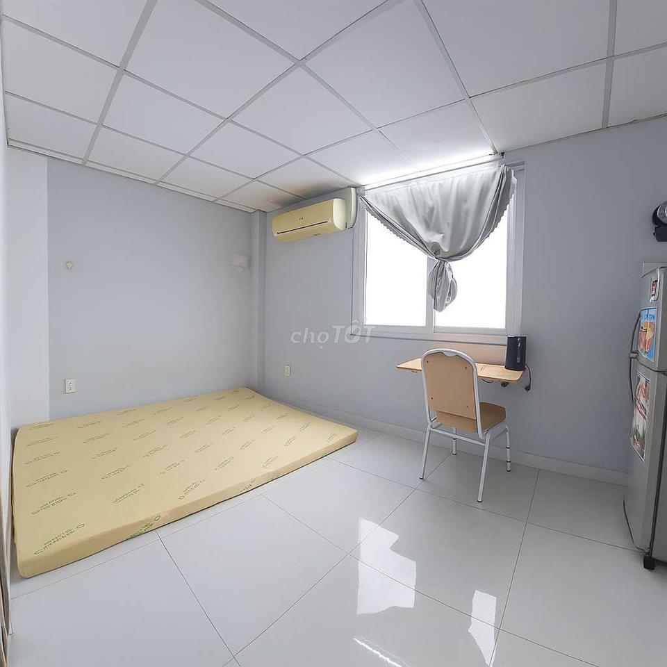 phòng trống sẵn dọn vào ở ngay được, full nội thất ưu tiên nam 1 xe.