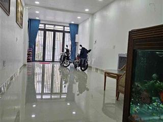 Cho thuê mặt bằng kinh doanh dài 11 ngang 4