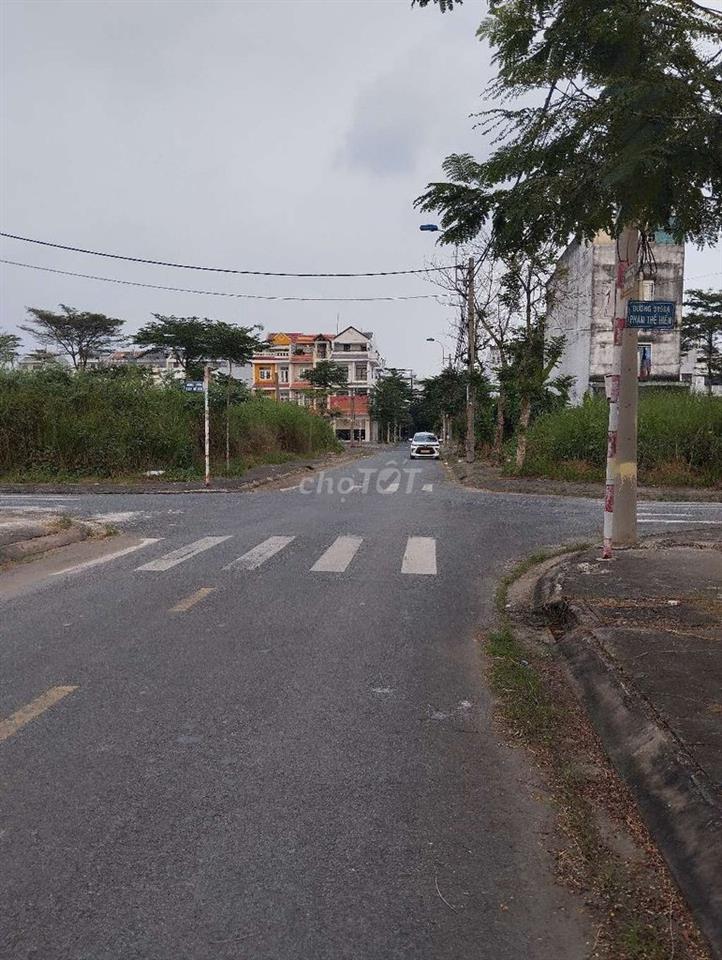 Đất Hướng Đông KDC Phú Lợi p7q8