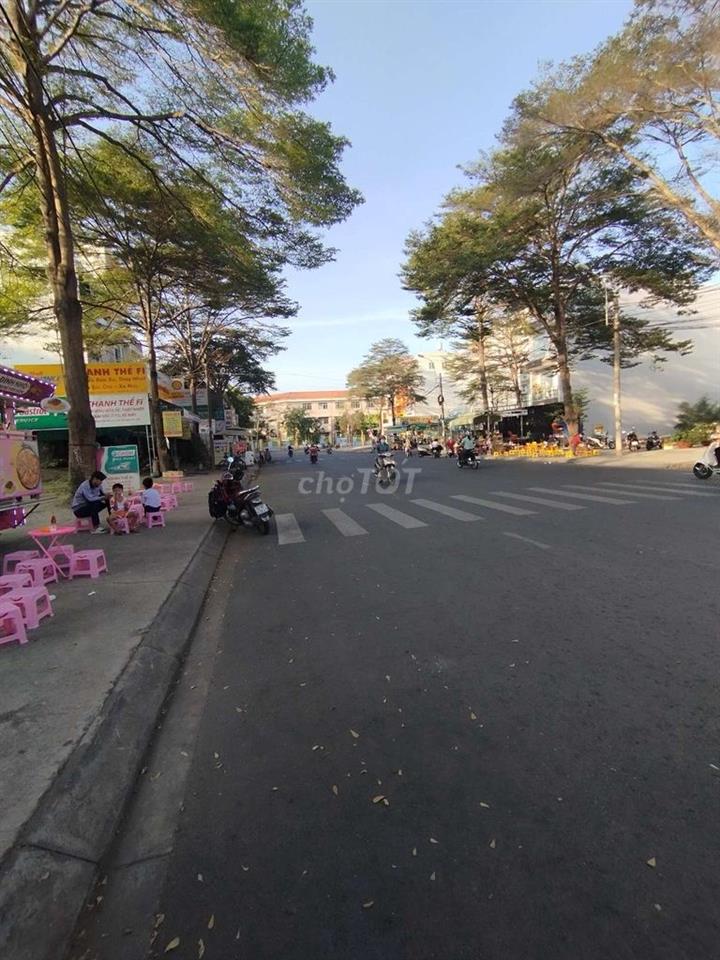 Đất Hướng Đông KDC Phú Lợi p7q8