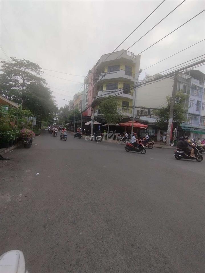 Đất Hướng Đông KDC Phú Lợi p7q8
