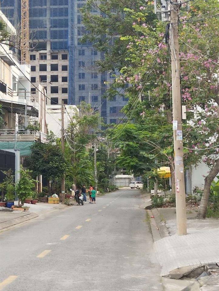 Đất Hướng Đông KDC Phú Lợi p7q8