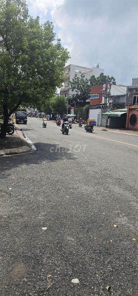 Đất thổ cư 100%,thuộc sở hữu tư nhân, thích hợp phân lô tách thửa nền