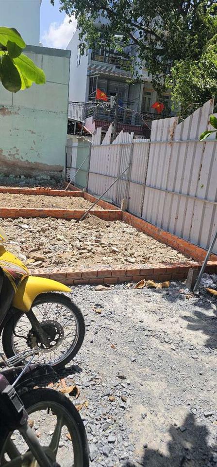 khu đất mặt tiền đường hót nhất phường phú định ,*** có 4 nền