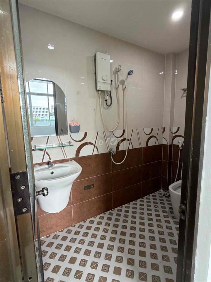 Phòng mới cách cầu chữ Y 800m Mặt tiền đường