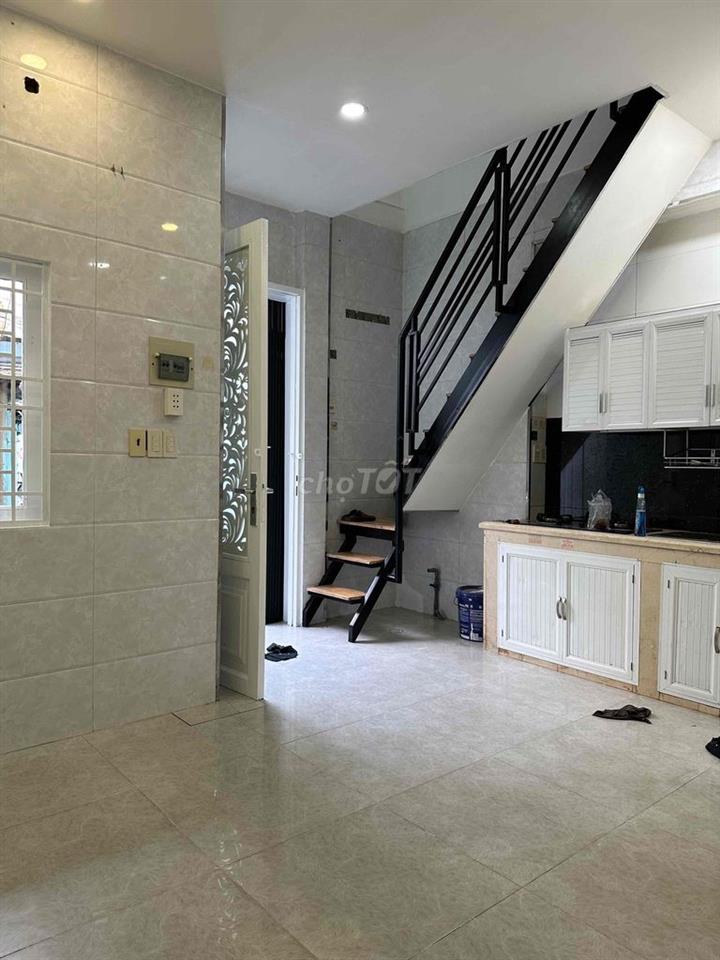Nhà gần mặt tiền Hưng Phú