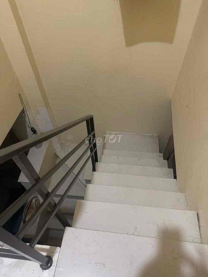 BÁN NHÀ 2PN 2WC 2 BAN CÔNG 66M2 NGAY TRUNG TÂM Q7