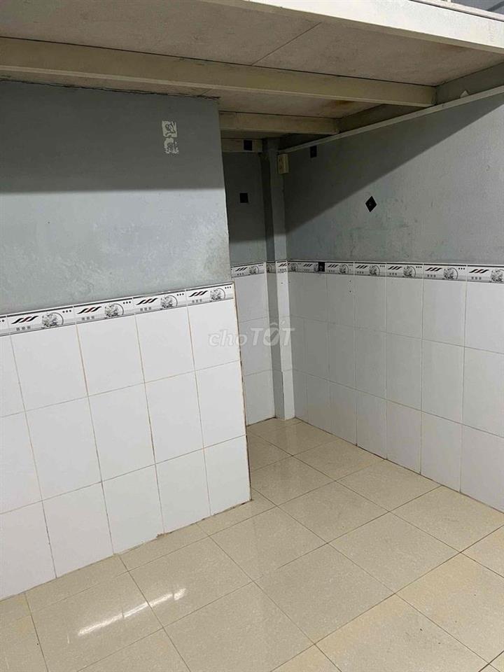 PHÒNG TRỌ 1 TRIỆU 6 TẠI PHƯỜNG PHÚ ĐỊNH QUẬN 8