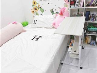 cần 1 bạn nữ,ở ghép 2tr6 bao hết chi phí ,phog 2 ng,bao cả nước giặc.h
