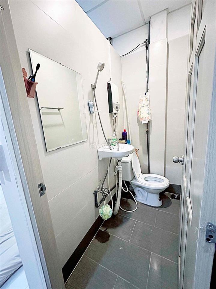 cần 1 bạn nữ,ở ghép 2tr6 bao hết chi phí ,phog 2 ng,bao cả nước giặc.h