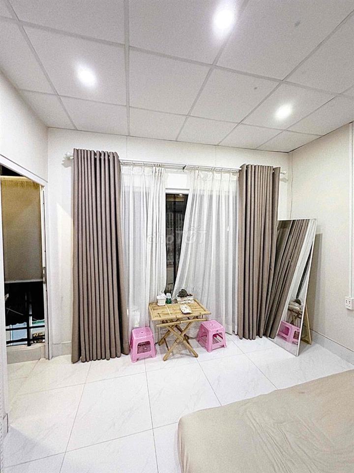 4tr full nội thất y hình ,phạm thế hiện Q8,fee xe,giờ giấc tự do