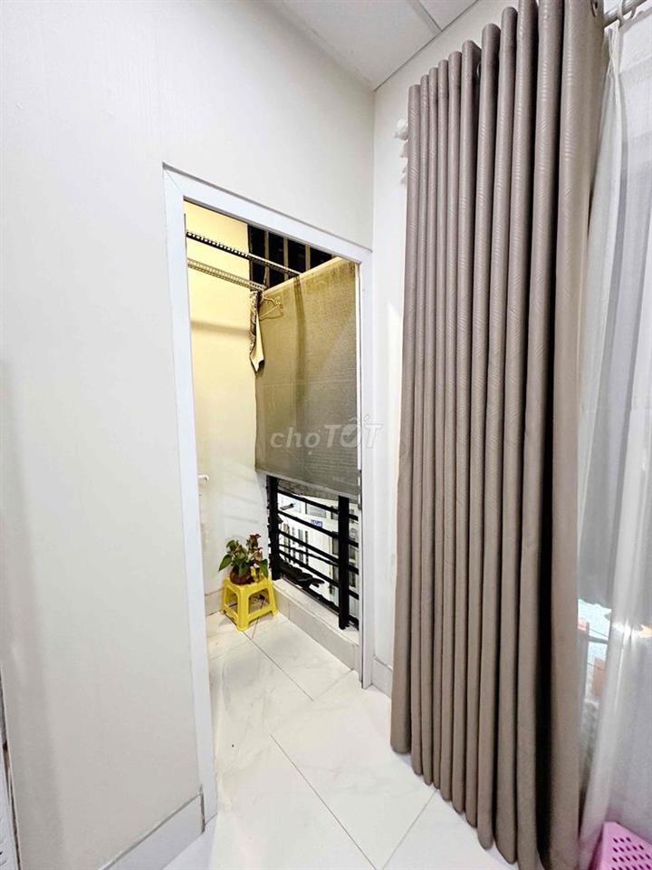 4tr full nội thất y hình ,phạm thế hiện Q8,fee xe,giờ giấc tự do