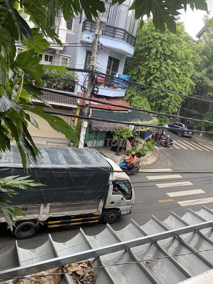 Phòng cao cấp đầy đủ tiện nghi gần trường ĐH Ngoại Thương