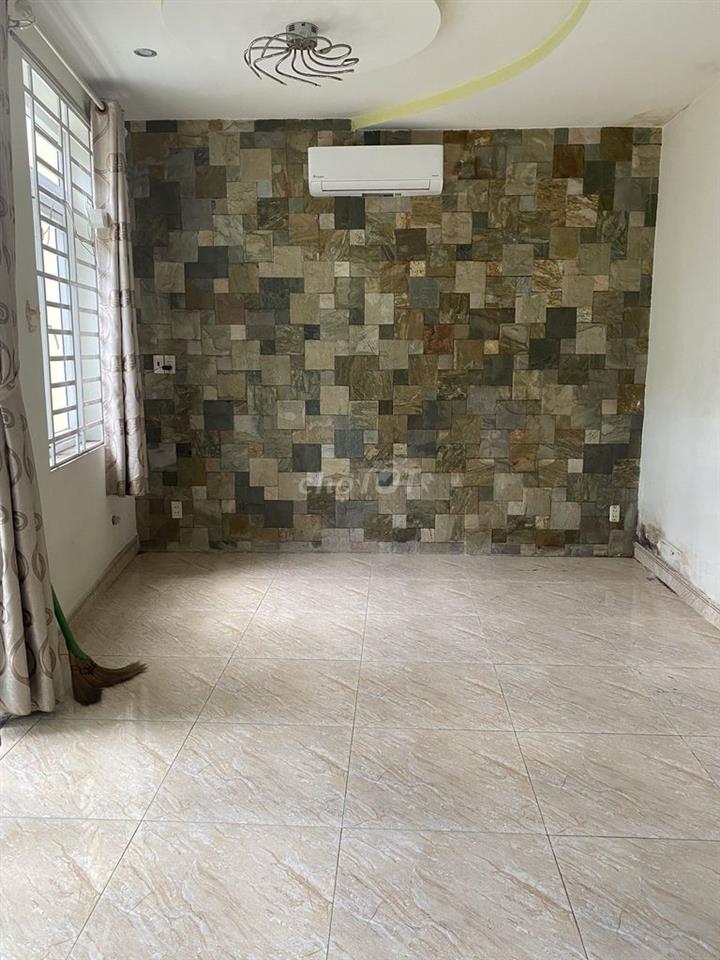 Phòng cao cấp đầy đủ tiện nghi gần trường ĐH Ngoại Thương