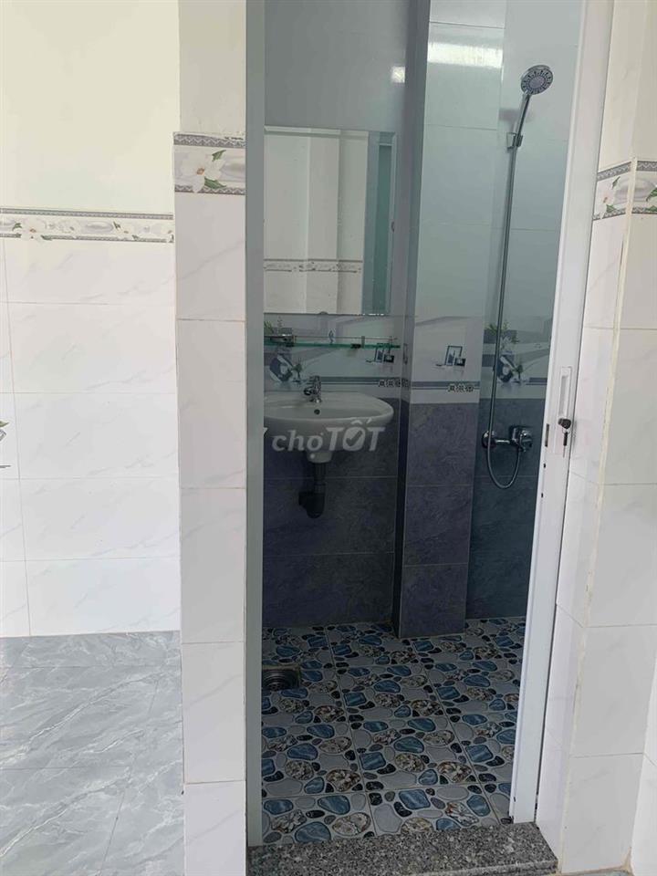 chính chủ cho thuê phòng mới xây trệt căn gốc 2 mặt tiền đường