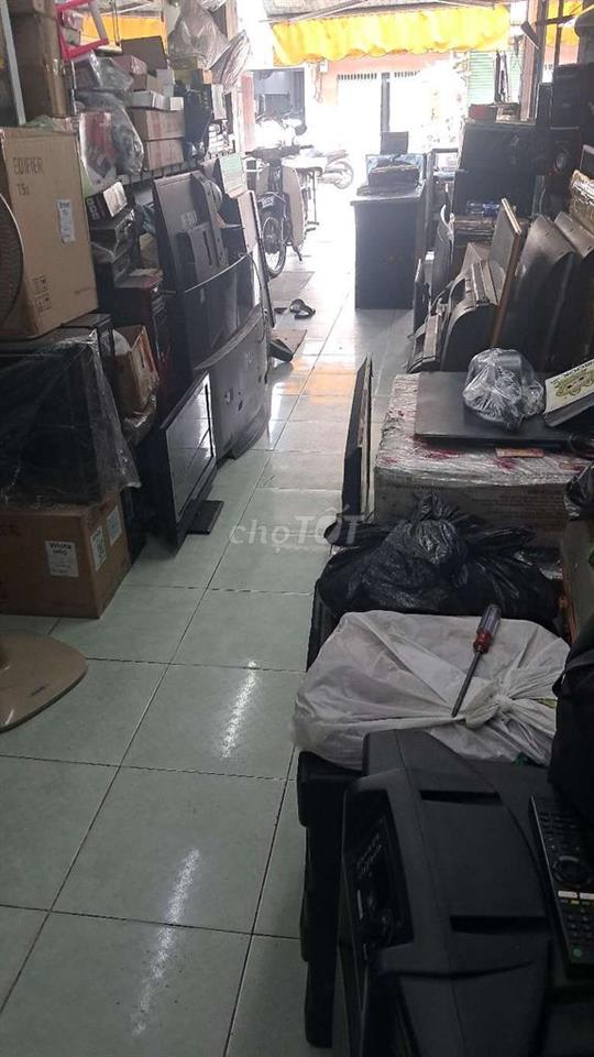 Em có phòng trọ cho 1 người ở tại hẻm số 10/25 Âu Dương Lân