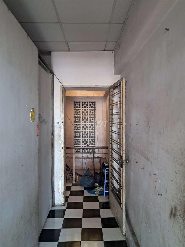 Em có phòng trọ cho 1 người ở tại hẻm số 10/25 Âu Dương Lân