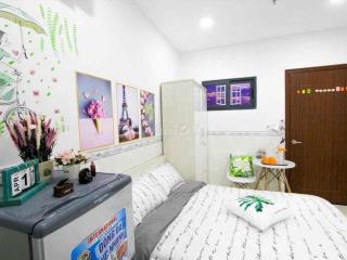 Studio full nội thất cửa sổ trời