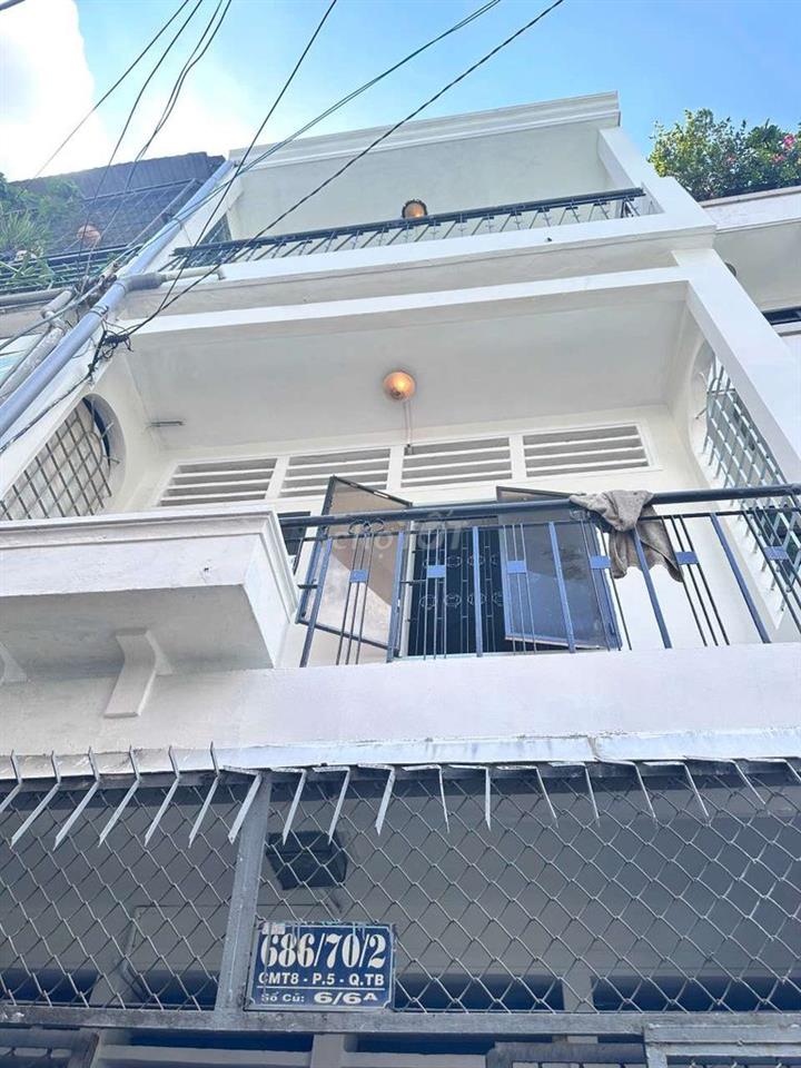 nhà thuê 686/70/2 cách mạng tháng 8 , 1 rrêt 3 lâu 3pn 3wc gia 11tr
