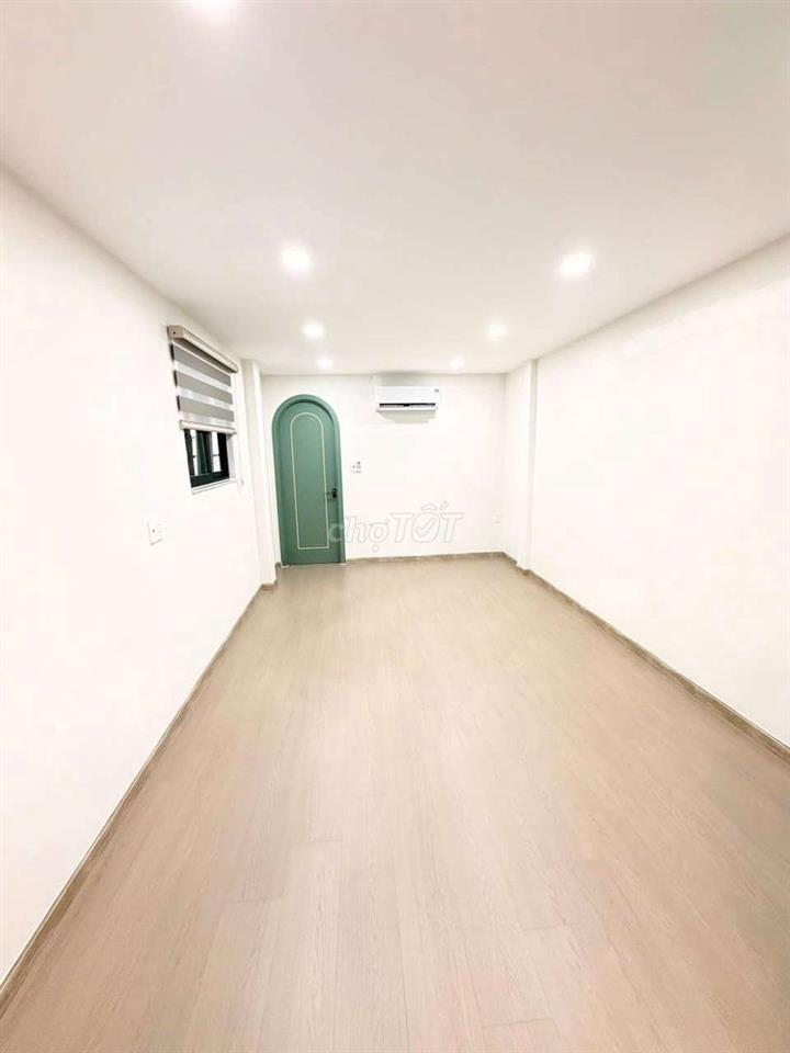 cần cho thuê căn hộ lầu 1 , 36m gia 7 triêu tháng