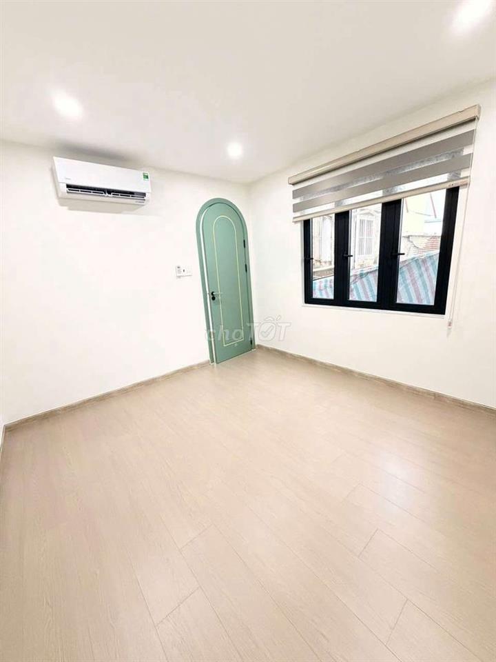 cần cho thuê căn hộ lầu 1 , 36m gia 7 triêu tháng