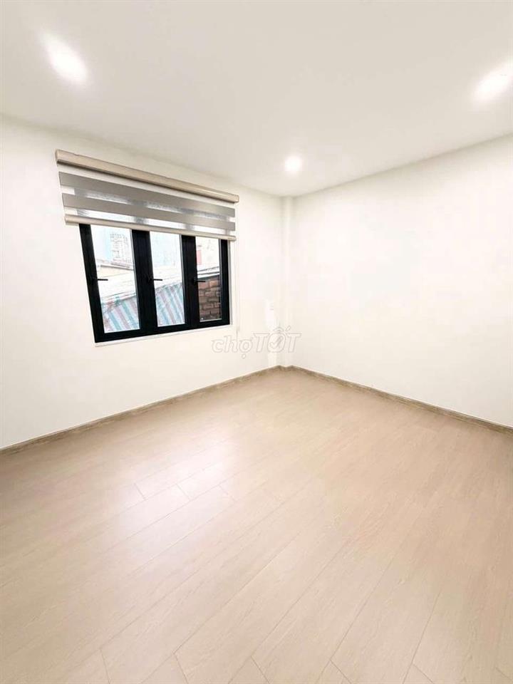 cần cho thuê căn hộ lầu 1 , 36m gia 7 triêu tháng