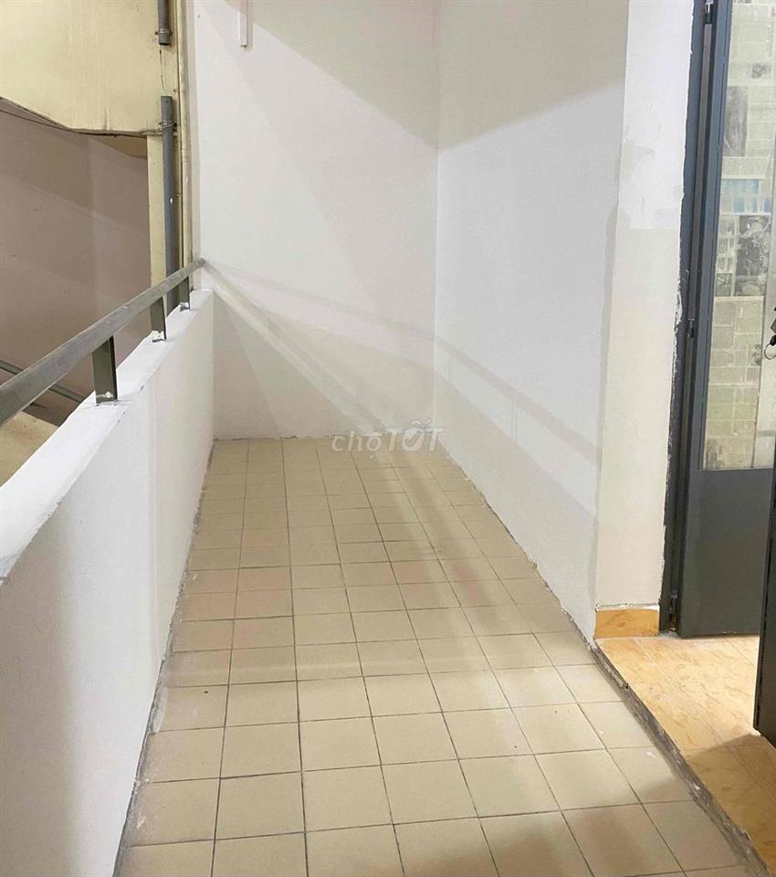 Chung cư thang máy ,sổ hồng riêng lâu dài. 2 pn, 2 wc