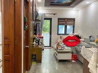 Căn góc ,vị trí đẹp nhất khu. Lầu 1 thang bộ, SHR lâu dài