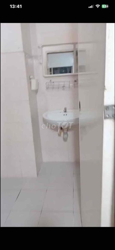 Chung cư Sơn Kỳ. Tầng lửng có 2 phòng ngủ,có bancong